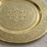 Plateau Alhambra en métal doré avec théière et verres de thé à la menthe