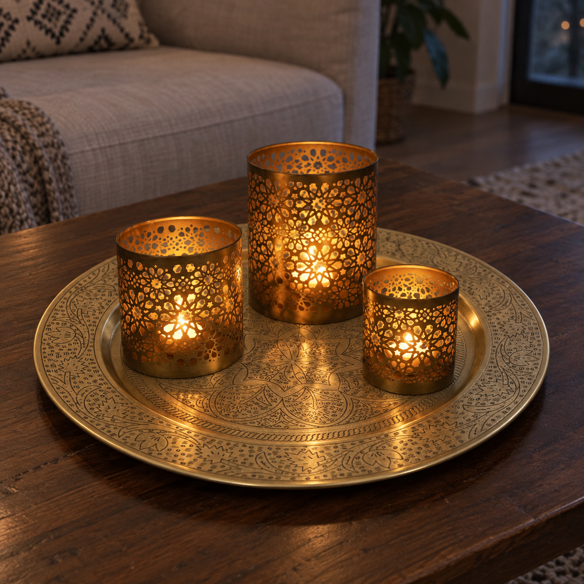 Coffret Ziryab : photophores Noor dorés posés sur le plateau Alhambra